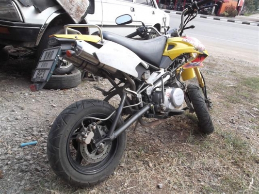 ขาย Sachs125 CC. สต๊าทมือ/เท้า มีเล่มทะเบียนรถใช้งาน 2 ปี (จัดส่งได้ครับ)