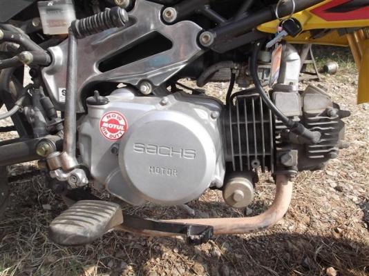 ขาย Sachs125 CC. สต๊าทมือ/เท้า มีเล่มทะเบียนรถใช้งาน 2 ปี (จัดส่งได้ครับ)