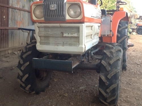 คันที่ 2 คูโบต้า L2002 4 WD 2. เพลา พร้อมผาน 5 งามๆดีๆครับ