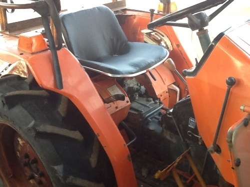 คันที่ 2 คูโบต้า L2002 4 WD 2. เพลา พร้อมผาน 5 งามๆดีๆครับ