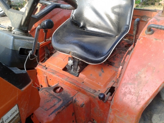 ขายรถไถ kubota L1-18 เครื่องดี เกียร์ดี ยางหลังไม่ดี
