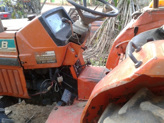 ขายรถไถ kubota L1-18 เครื่องดี เกียร์ดี ยางหลังไม่ดี