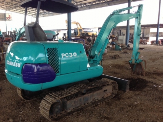 ขายรถแบคโฮ pc30-7E รถพร้อมใช้  ช่วงล่างเต็มๆ เครื่องฟิตใหม่ ราคาต่อรองได้