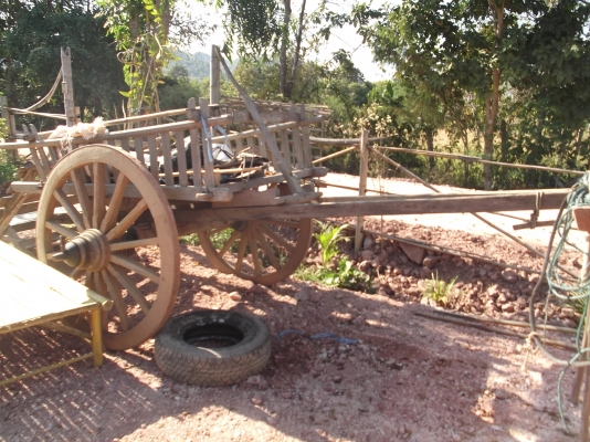 ขายเกวียนโบราณ 2 หลังๆ 20,000 บาท สภาพสวยสมบูรณ์พร้อมนำเอาไปปตกแต่งสวน/รีสอร์ท/โรงแรม