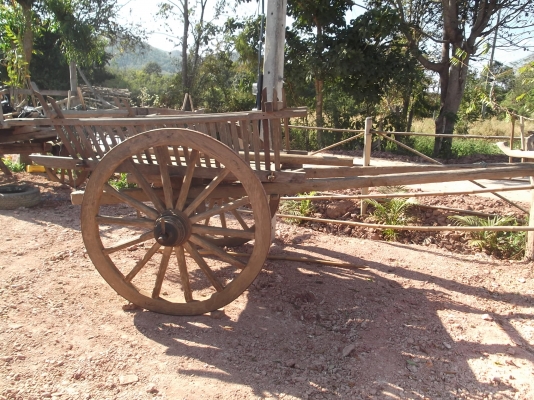 ขายเกวียนโบราณ 2 หลังๆ 20,000 บาท สภาพสวยสมบูรณ์พร้อมนำเอาไปปตกแต่งสวน/รีสอร์ท/โรงแรม