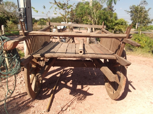 ขายเกวียนโบราณ 2 หลังๆ 20,000 บาท สภาพสวยสมบูรณ์พร้อมนำเอาไปปตกแต่งสวน/รีสอร์ท/โรงแรม