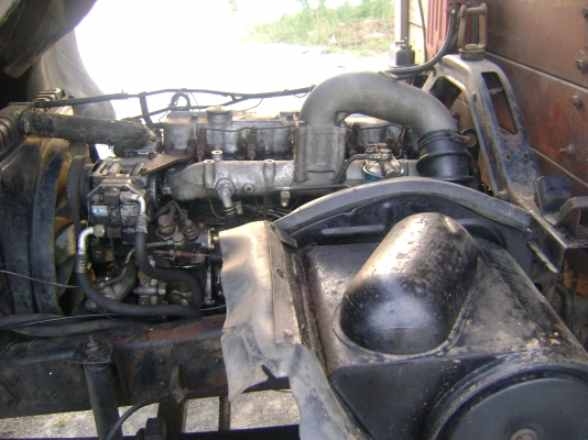 ขายรถ 6 ล้อ นิสสัน เครื่อง 180 แรง เบรกทิฟฟี่ ยาว 5 เมตร เอาไปต่อดั้มได้