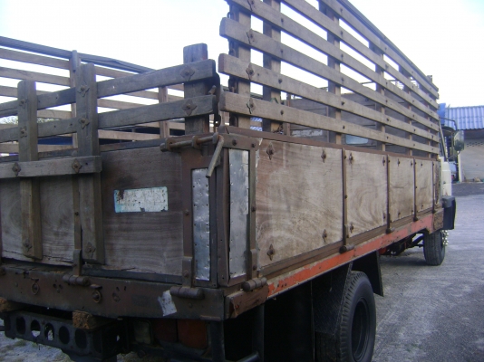 ขายรถ 6 ล้อ นิสสัน เครื่อง 180 แรง เบรกทิฟฟี่ ยาว 5 เมตร เอาไปต่อดั้มได้