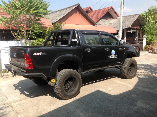 Vigo 4WD 4ประตู ปี2005เครื่อง3000 สภาพดีมาก แต่งoff road