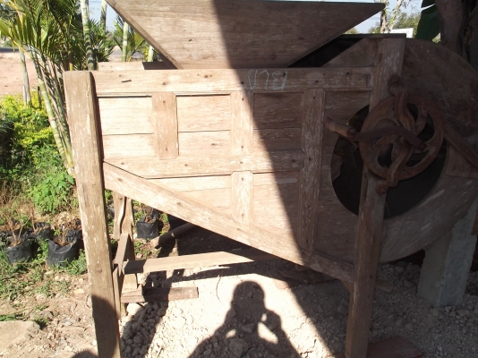 ขายสีฟัดข้าวโบราณกว่า 80 ปี สภาพสมบูรณ์เหมาะสำหรับไปตกแต่งบ้านเรือน/รีสอร์ท/สวน