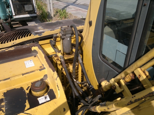 รถขุด KOMATSU  PC60-7 รถนอกนำเข้า มาถึงไทยแล้วครับ ไม่เคยใช้ในไทย ติดต่อ มานะ 085-9049669