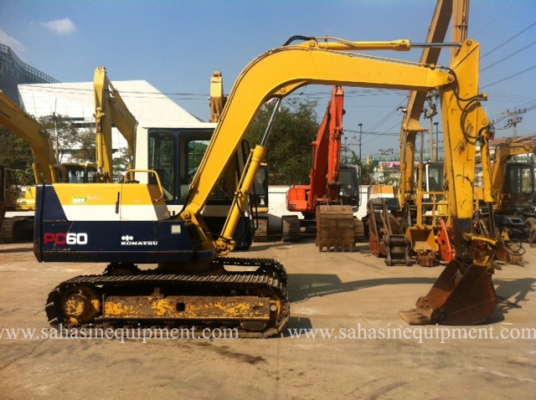 รถขุด PC60-6 บจก.สหสินอีควิปเม้นท์ โทร.081-5851880, 02-5168100-1 www.sahasinequipment.com