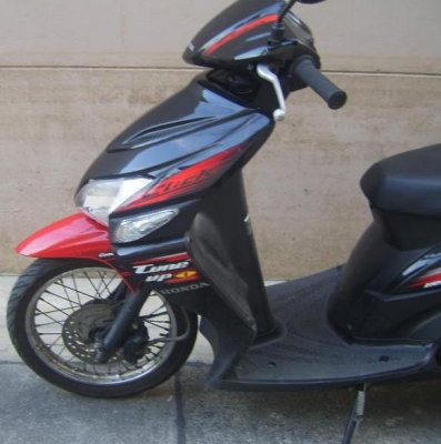 ขายHonda Click 115cc.   จดทะเบียน 51  พรบ.หมด ม.ค.56
