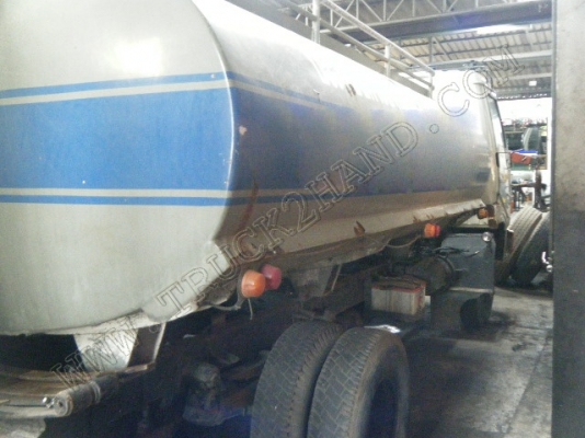 รถบรรทุก 6 ล้อบรรทุกน้ำ ยี่ห้อ HINO รุ่น KM117