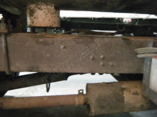 รถบรรทุก 6 ล้อบรรทุกน้ำ ยี่ห้อ HINO รุ่น KM117