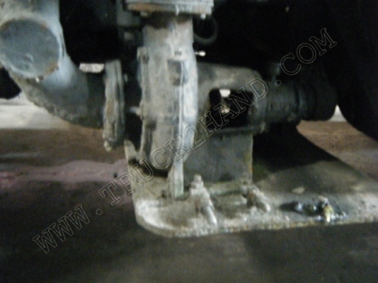 รถบรรทุก 6 ล้อบรรทุกน้ำ ยี่ห้อ HINO รุ่น KM117