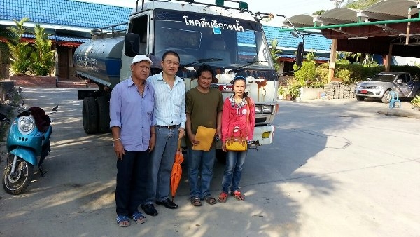 รถบรรทุก 6 ล้อบรรทุกน้ำ ยี่ห้อ HINO รุ่น KM117