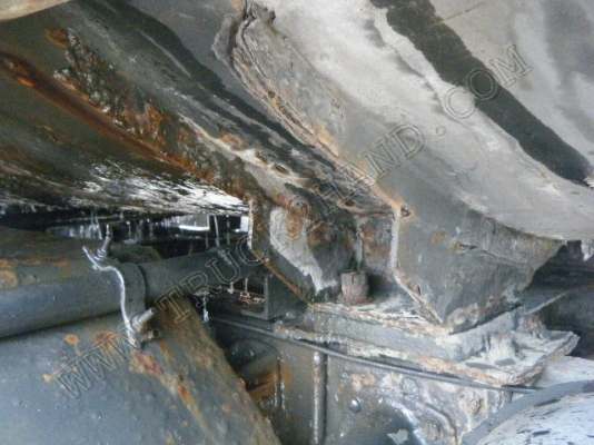 รถบรรทุก 6 ล้อบรรทุกน้ำ ยี่ห้อ HINO รุ่น KM777