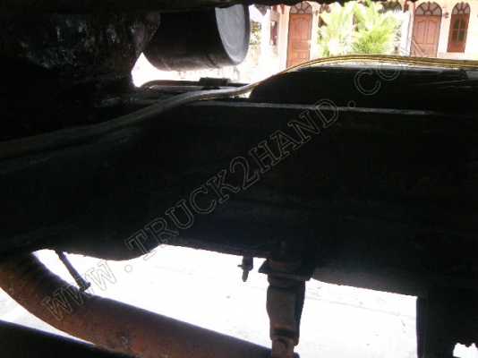 รถบรรทุก 6 ล้อบรรทุกน้ำ ยี่ห้อ HINO รุ่น KM777