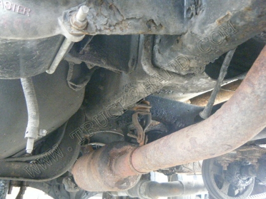 รถบรรทุก 6 ล้อบรรทุกน้ำ ยี่ห้อ HINO รุ่น KM777