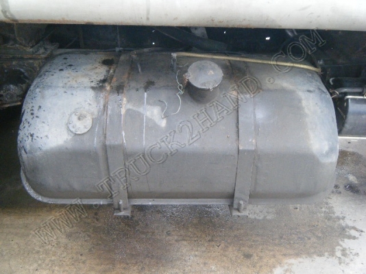 รถบรรทุก 6 ล้อบรรทุกน้ำ ยี่ห้อ HINO รุ่น KM777