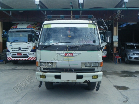 รถบรรทุก 6 ล้อบรรทุกน้ำ ยี่ห้อ HINO รุ่น KM777