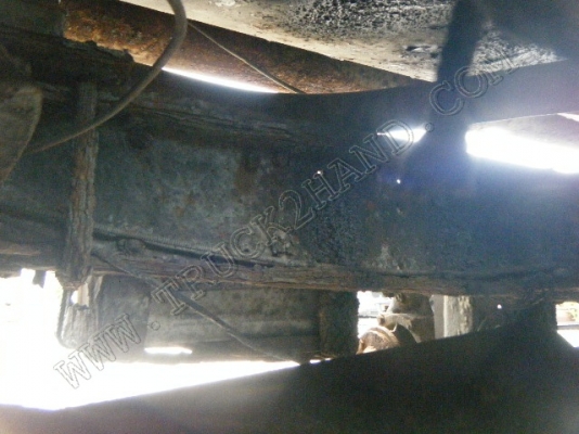 รถบรรทุก 6 ล้อบรรทุกน้ำ ยี่ห้อ HINO รุ่น KM777