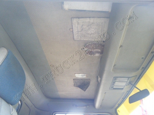 รถบรรทุก 6 ล้อบรรทุกน้ำ ยี่ห้อ HINO รุ่น KM777