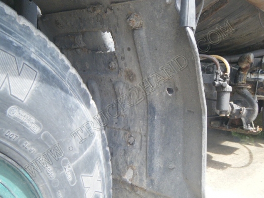 รถบรรทุก 6 ล้อบรรทุกน้ำ ยี่ห้อ HINO รุ่น KM777