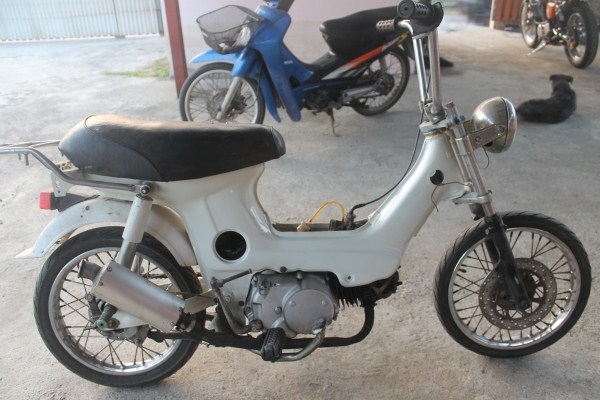 ขาย ชาลี เครื่อง110 ระเบิดได้ 9000 บาท