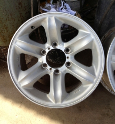 >>>ขายล้อเล็บเหยี่ยวแท้ ขอบ 16 มี 3 วงครับ<<< >>>ขายล้อเล็บเหยี่ยวแท้ ขอบ 16 มี 3 วงครับ<<<