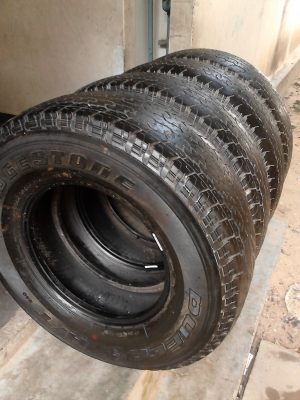 ( ขอบ15 )   255/70R15 BRIDGESTONE DUELER H/T 840  มีชุด 4 เส้น TEL.081-427-3941