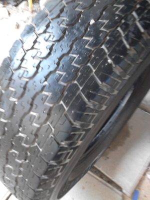 ( ขอบ15 )   255/70R15 BRIDGESTONE DUELER H/T 840  มีชุด 4 เส้น TEL.081-427-3941