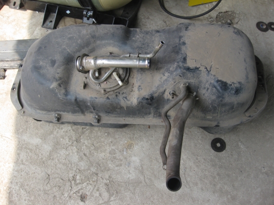 ขายถังน้ำมันยกลงไททันเบนซิน1500