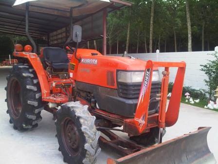 ขายรถไถ Kubota L 3408 (4WD) พร้อมดันหน้าตราช้าง ตามสภาพครับ