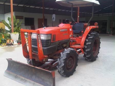 ขายรถไถ Kubota L 3408 (4WD) พร้อมดันหน้าตราช้าง ตามสภาพครับ