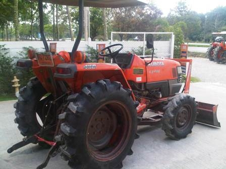 ขายรถไถ Kubota L 3408 (4WD) พร้อมดันหน้าตราช้าง ตามสภาพครับ ขายรถไถ Kubota L 3408 (4WD) พร้อมดันหน้าตราช้าง ตามสภาพครับ