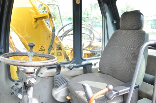 KOMATSU PW 130-6  SN  K30104