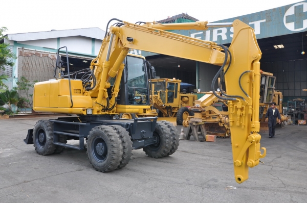 KOMATSU PW 130-6  SN  K30104