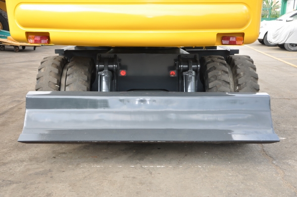 KOMATSU PW 130-6  SN  K30104