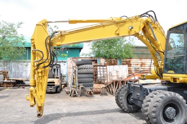 KOMATSU PW 130-6  SN  K30104