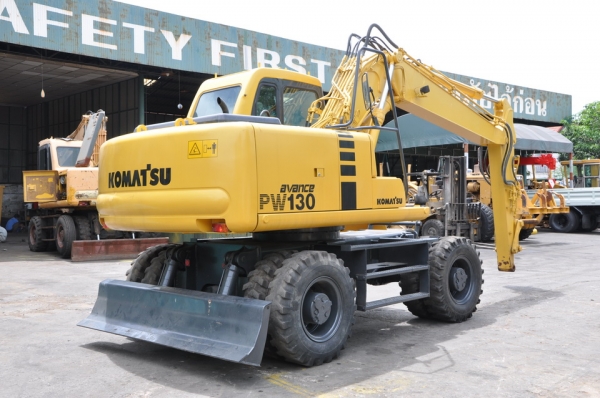 KOMATSU PW 130-6  SN  K30104