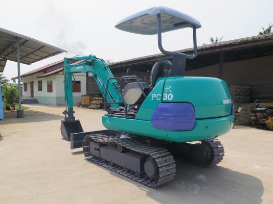 รถขุด KOMATSU PC30-7 ทำสีใหม่ นำเข้า มือสองจากญี่ปุ่นแท้ๆ