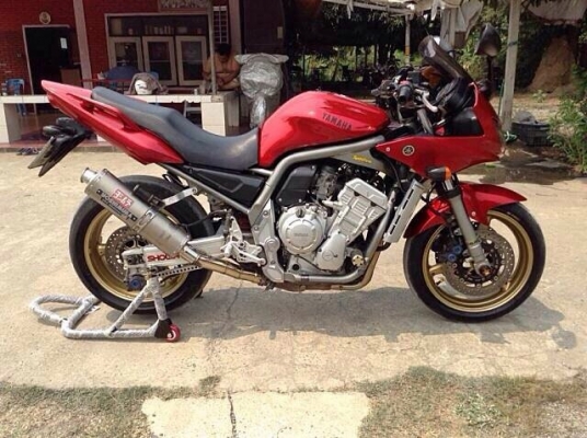 ธารนนทบุรี//ขาย yamaha fazer1000 ปี2003 สภาพนางฟ้า เครื่องแรงท๊อกมาเต็มครับ ระบบไฟสมบูรณ์ราคา 125,000 บาท อินวอยท์แท้