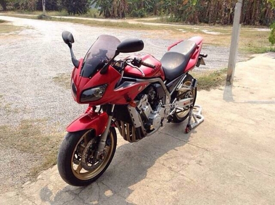 ธารนนทบุรี//ขาย yamaha fazer1000 ปี2003 สภาพนางฟ้า เครื่องแรงท๊อกมาเต็มครับ ระบบไฟสมบูรณ์ราคา 125,000 บาท อินวอยท์แท้