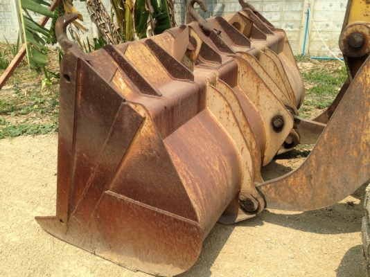 รถตักล้อยาง KOMATSU 520 เก่าญี่ปุ่นแท้ สภาพสวย มาใหม่