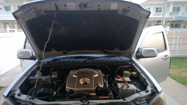 ขายด่วน ISUZU Hilander 2500cc.เจ้าของขายเอง