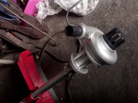 เครื่องสูบน้ำเเบบเครื่องยนต์ เบื่อดูดน้ำตัดหญ้าได้ 1 นิ้ว เครื่อง 4 จังหวะ เครื่องสูบน้ำเเบบเครื่องยนต์ เบื่อดูดน้ำตัดหญ้าได้ 1 นิ้ว เครื่อง 4 จังหวะ