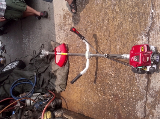 เครื่องสูบน้ำเเบบเครื่องยนต์ เบื่อดูดน้ำตัดหญ้าได้ 1 นิ้ว เครื่อง 4 จังหวะ เครื่องสูบน้ำเเบบเครื่องยนต์ เบื่อดูดน้ำตัดหญ้าได้ 1 นิ้ว เครื่อง 4 จังหวะ