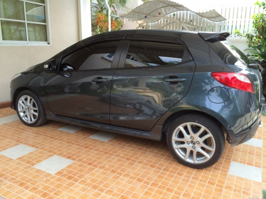 ขายดาวน์ถูกๆรถมาสด้า2สปอต